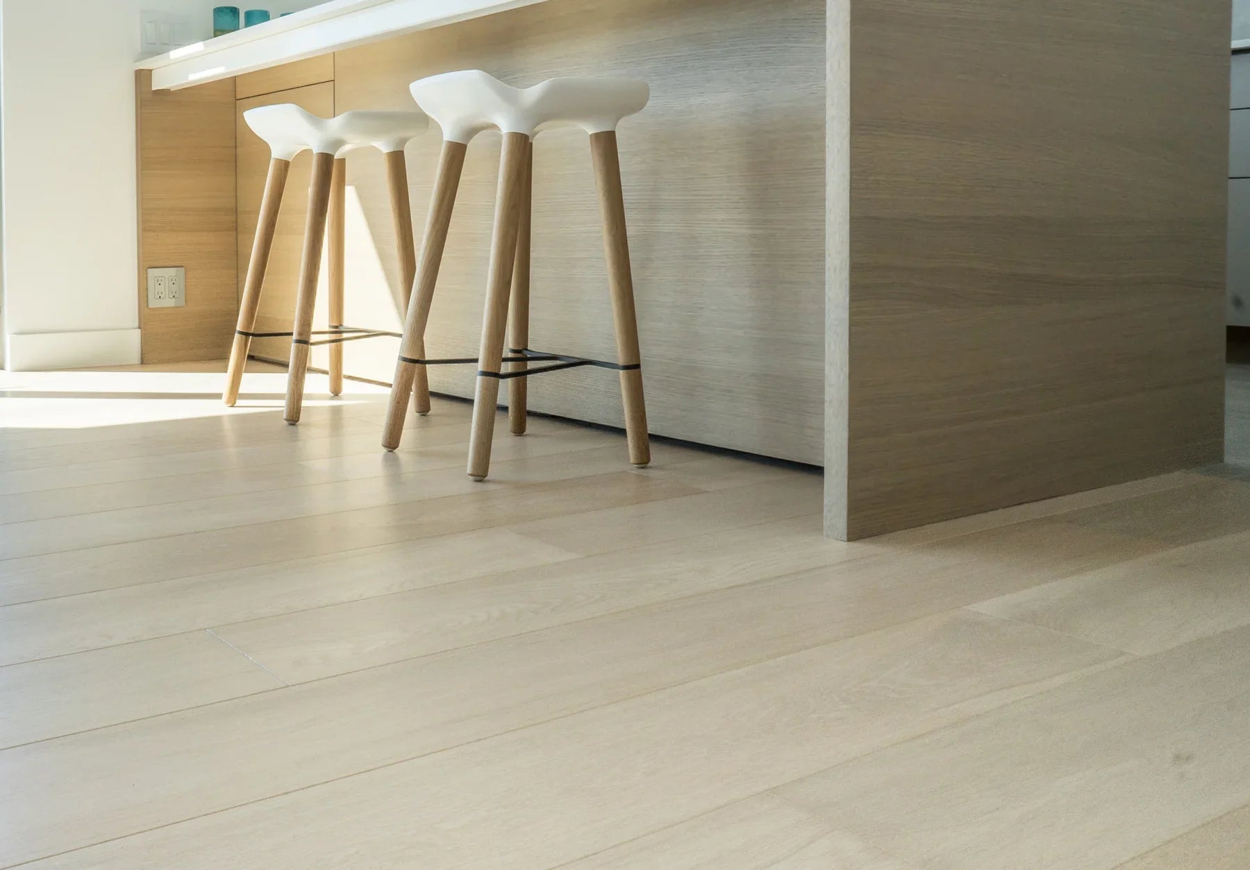 Allwood Champagne Select 7" Engineered European Oak Hardwood Flooring - Image 2